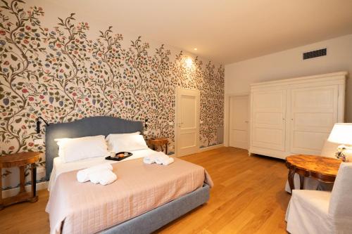 Palazzo Biasini by Postcardsfrom near Piazza dei Signori