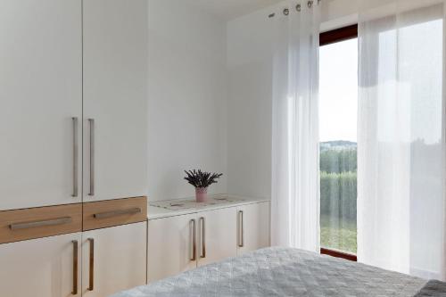 Apartment Marija - free parking - image 9