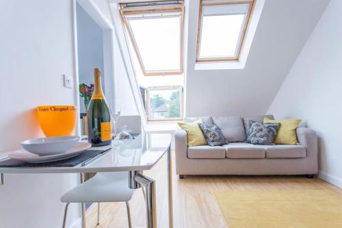 Modern 1 bed Oxford Apartment with parking