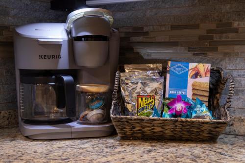 Beautiful 2 Bedroom Condo with Panoramic Ocean Views | Oceanfront - image 2