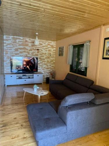 House Momento, Blato (foto 5)