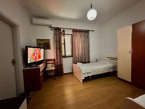 Grand House Rooms, Tirana (photo 6)