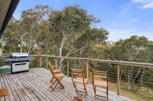 The Mount Vic Escape Fire Pit & Bush Views in Mount Victoria