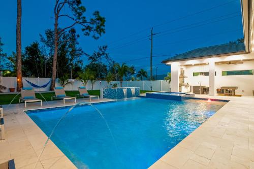 Diamond Blue Beach Home thumb 3