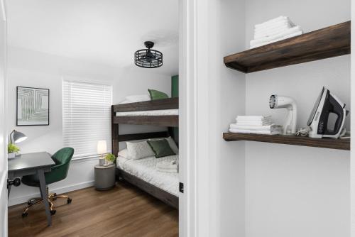 2BR Walk to Zilker Park & SoCo - Austins Best in Austin, USA