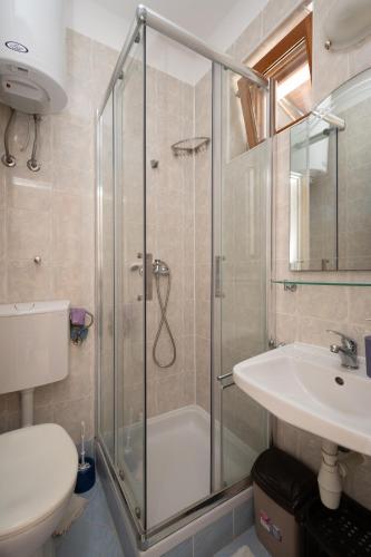 Apartment Veli Rat 438b - image 11