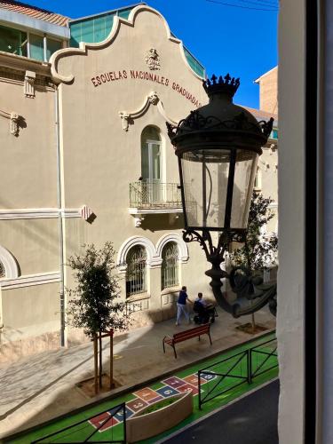 Classical big apartment one bedroom in RUZAFA - WIFI possible, Valencia (photo 4)