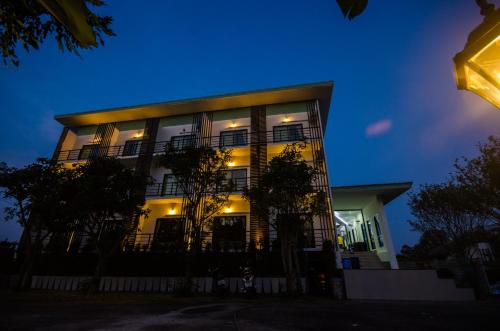 สุนี บูทีก โฮเต็ล (sunee boutique hotel) in อุตรดิตถ์