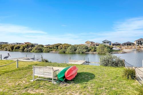 المنطقة المحيطة, Lazy Lodge on Blanche - A Family Escape on the River in Hindmarsh Island