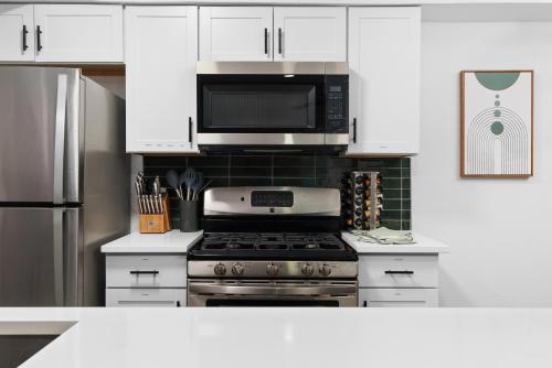4BR Downtown Austin - Workspace & Near SoCo in Austin, USA