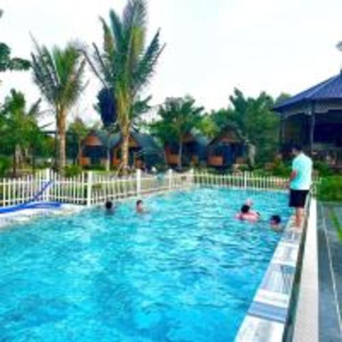 Yellow Homestay - 수영장