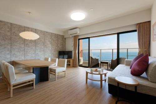 Twin Room with Living Area and Kitchenette - Non-Smoking