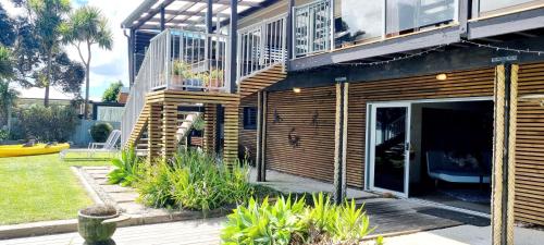 Waterfront Location holiday accommodation