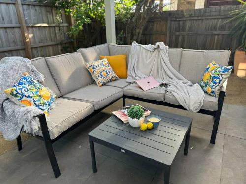 陽台/露台, Lemon Tree Cottage Yarraville Inner City Oasis in 亞拉維爾