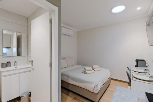 Lovely studio fully equipped near subway N8 - image 9