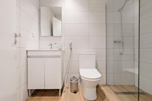 Lovely studio fully equipped near subway N8 - image 3