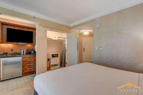 Strip Views, King Bed & Jacuzzi - MGM Signature, Las Vegas (foto 9)