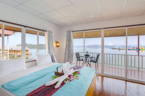 Phupai Lake Resort near Huai Mae Khamin Waterfall