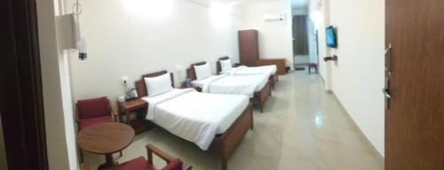 Budget Triple Room image 6