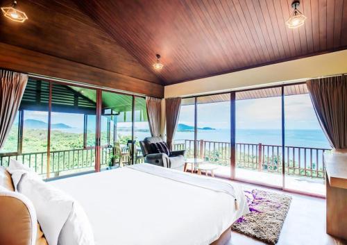 Villa Yariana Ocean Front - 6 Bedrooms