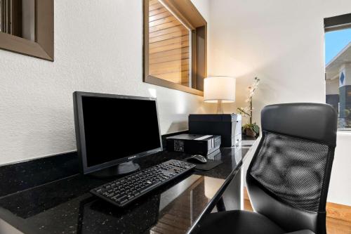 Comfort Inn Joliet West I-80 Comfort Inn Joliet West I-80