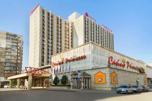 Ramada by Wyndham Sofia City Center, Sofia