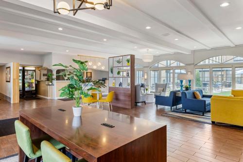 MainStay Suites MSP Airport - Mall of America in Bloomington, USA