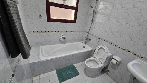 Deluxe Villa Rooms near Dubai Airport, Dubaï (photo 2)