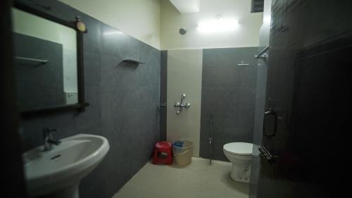 Deluxe Double Room image 10