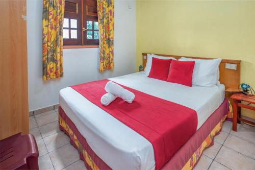 Two-Bedroom House image 9