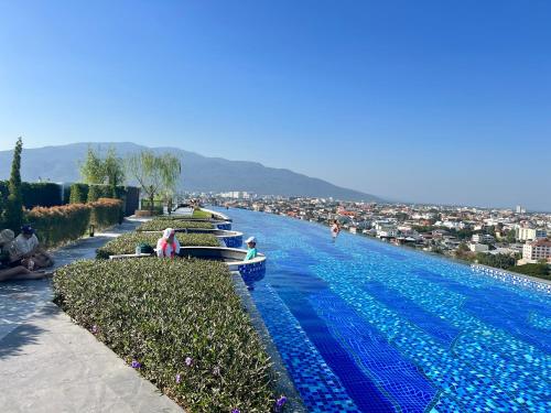 Astra Sky River HOC