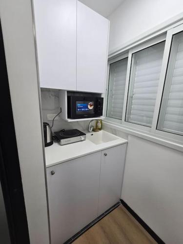 Ryo 37 דירת נופש מושלמת מרחק 5 דקות מחוף הים in Bat Yam