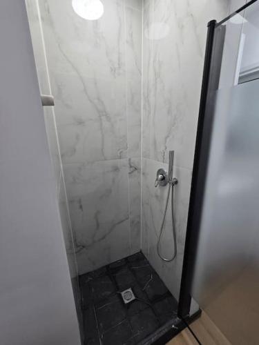 Ryo 37 דירת נופש מושלמת מרחק 5 דקות מחוף הים, Bat Yam (Foto 7)