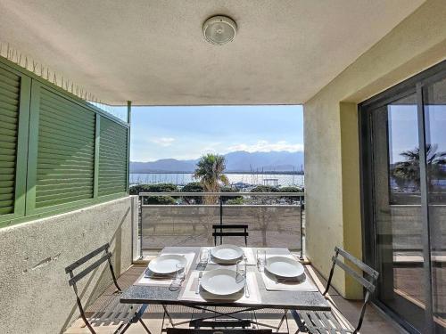 Appartement T2 avec vue panoramique sur la mer et la citadelle - Location saisonnière - Calvi