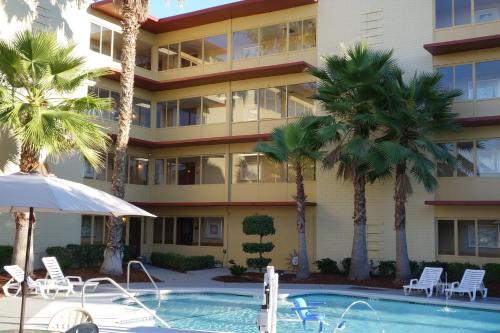 Swimming pool, Ramada by Wyndham Sacramento in Sacramento (CA)