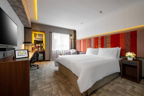 Superior Double Room image 3