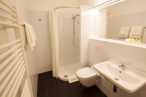 Deluxe Double Room image 4