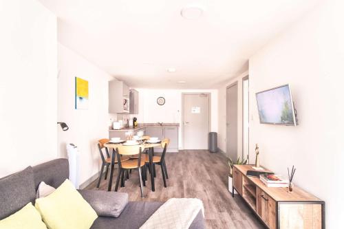 Fabulous 1 Bed Apartment in Liverpool Centre, Liverpool (photo 8)