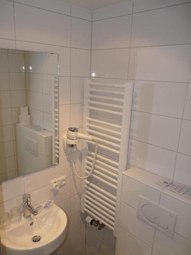 Bathroom, Hotel Edelweiß in Oberau
