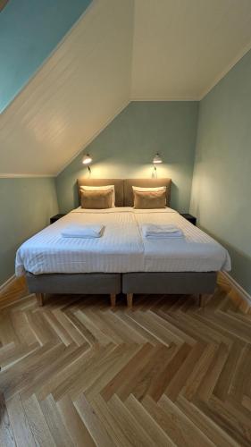 1 queen bed