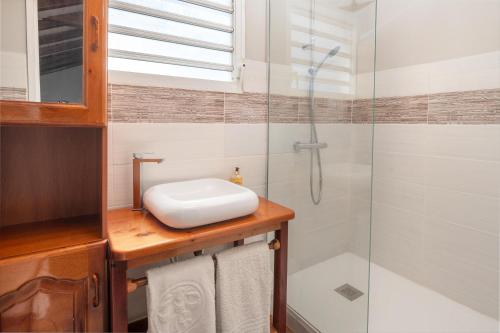 Two-Bedroom House image 5
