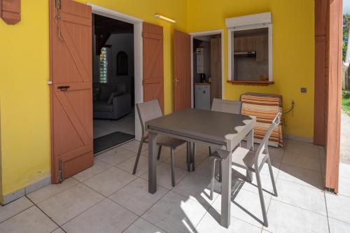 Two-Bedroom House image 3