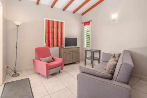 Two-Bedroom House image 2