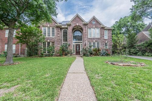 Tremendous Home in with Pool and Hot Tub in Houston, USA