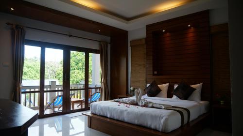 Lanta Intanin Resort near Lanta Klong Nin Beach