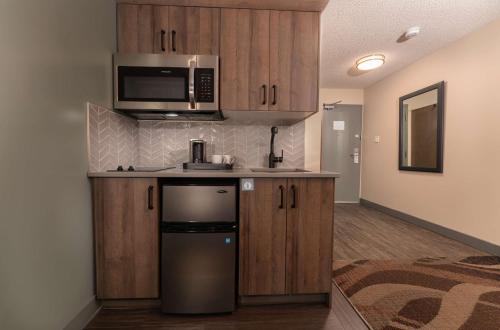 King Rom with Kitchenette