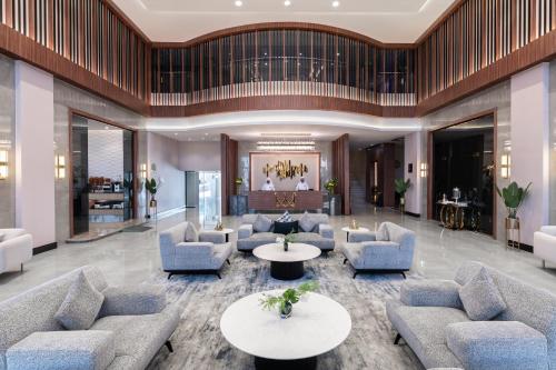 Warwick Al Jubail Hotel