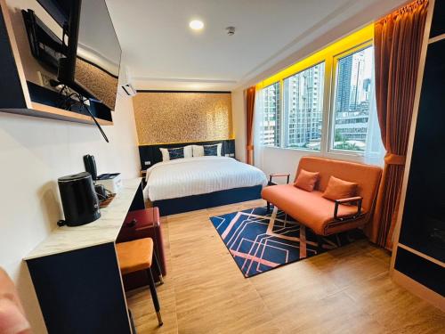 room detail thumbnail 0