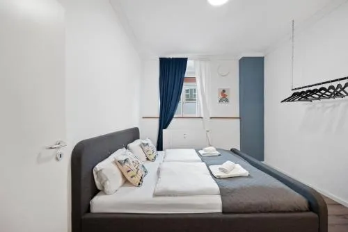 BackHome - SUITE XL - Parkhaus - Fantastische Schlosslage - SmartTV - Waschmaschine - Netflix - 90qm - 24h Checkin- Apartment 6 in Ludwigsburg, Deutschland