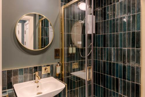 Tyndall's Park - Your Apartment Room Type - Studio Apartment